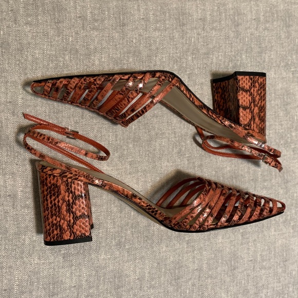 NWT Marc Fisher Orange/Coral Snakeskin Carmela Heels - Picture 1 of 7